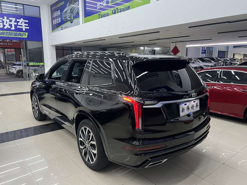 Cadillac XT6