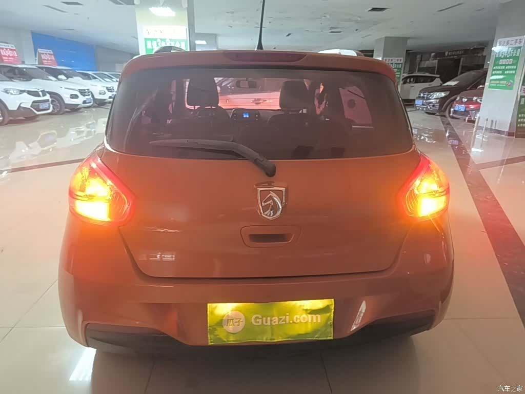 Wuling 310, 2017 6