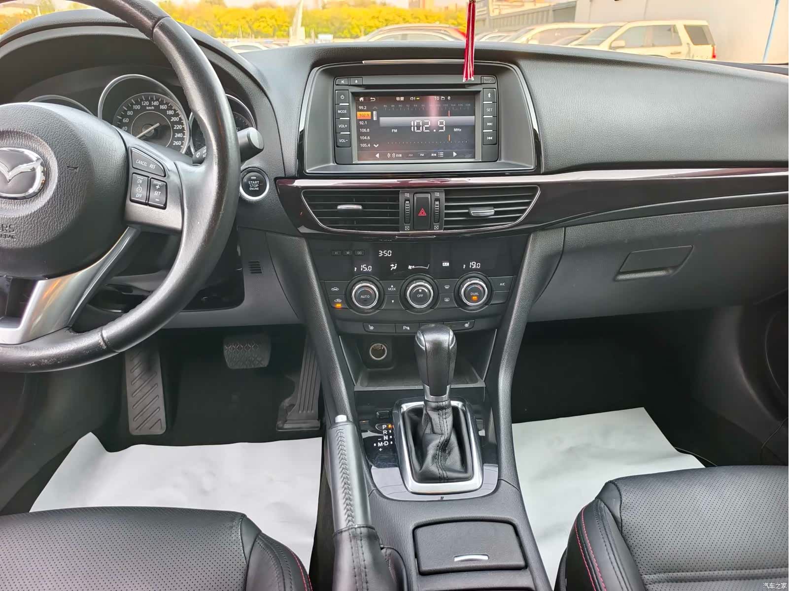 Mazda Atenza, 2015 13