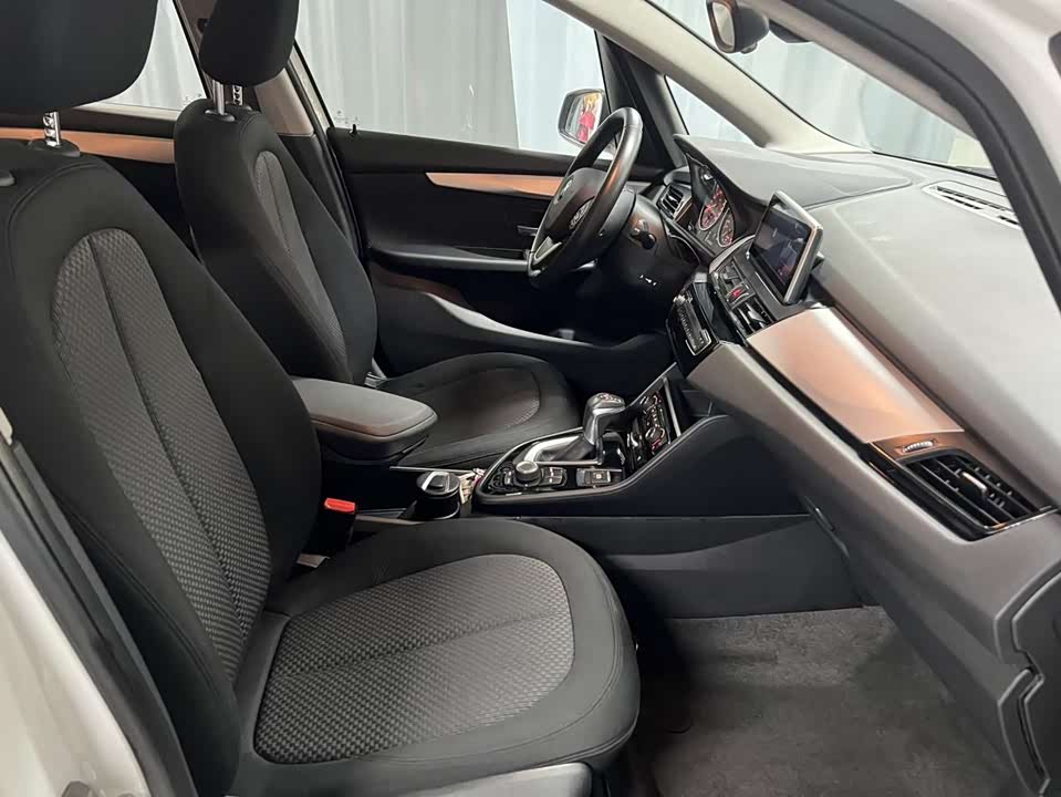 BMW 2 series station wagon