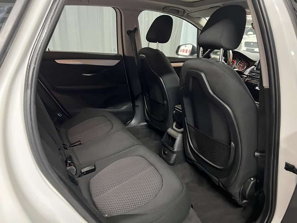 BMW 2 series station wagon