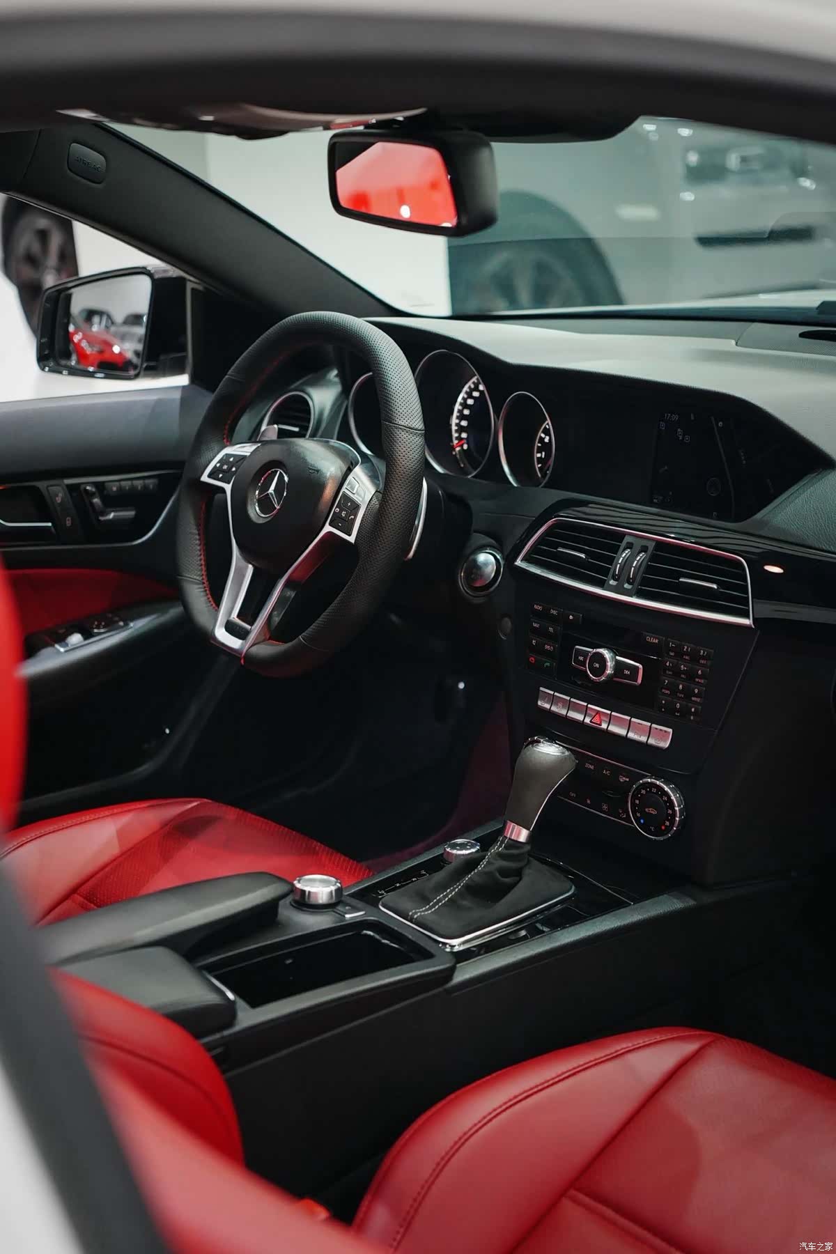 Mercedes-Benz C-Class, 2015 9