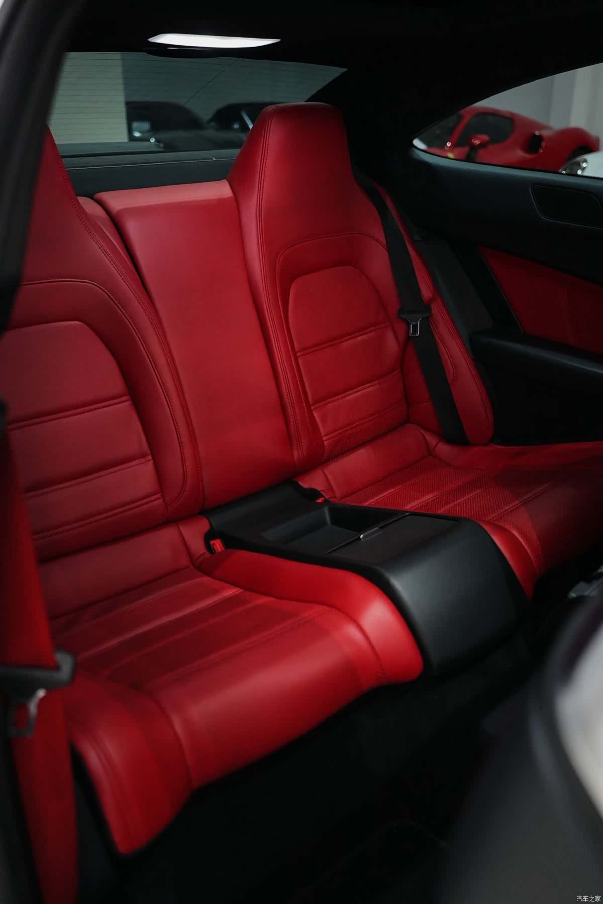 Mercedes-Benz C-Class, 2015 18