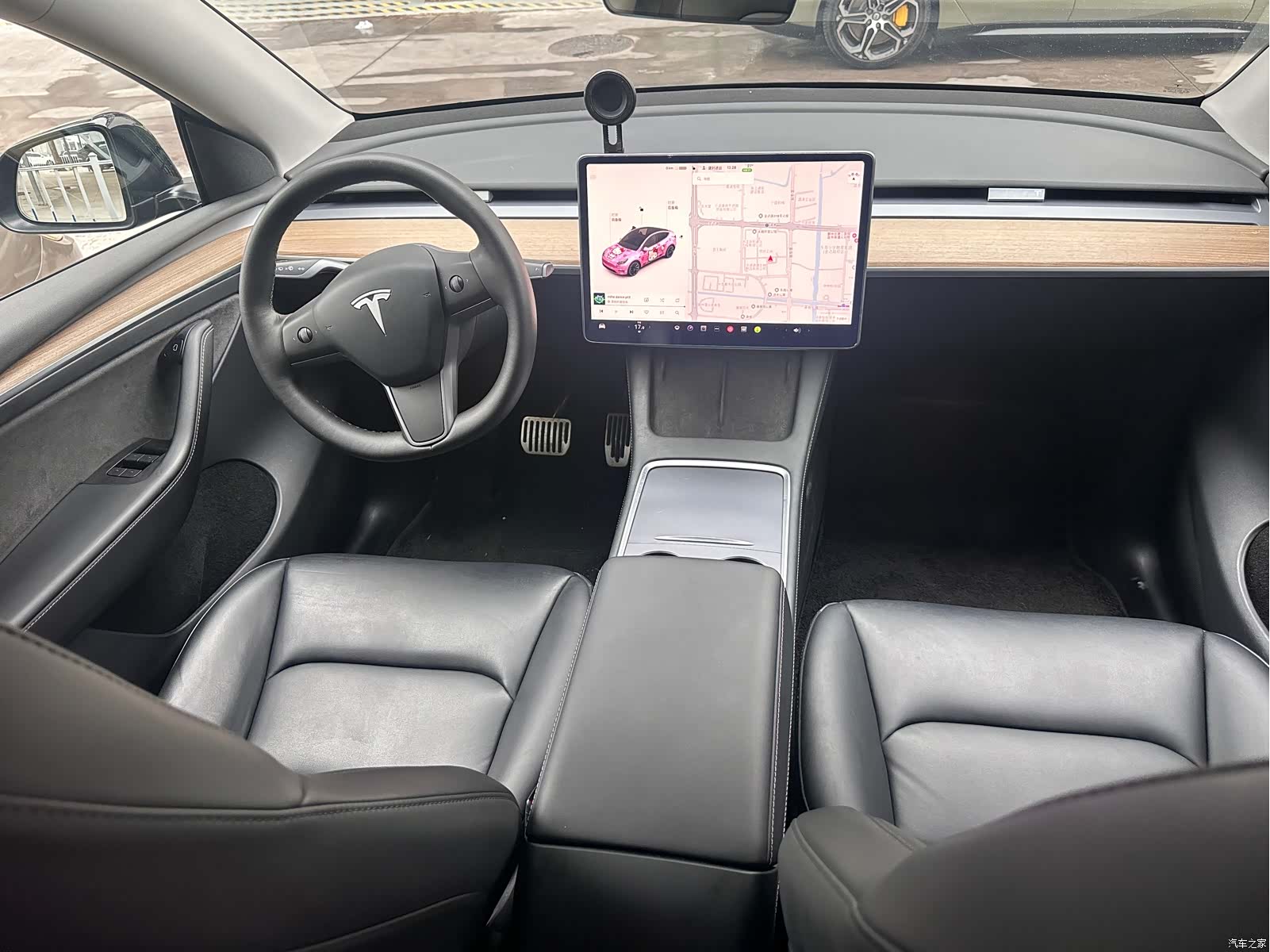 Tesla Model Y, 2022 7