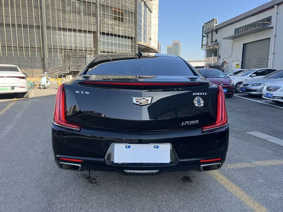 Cadillac XTS