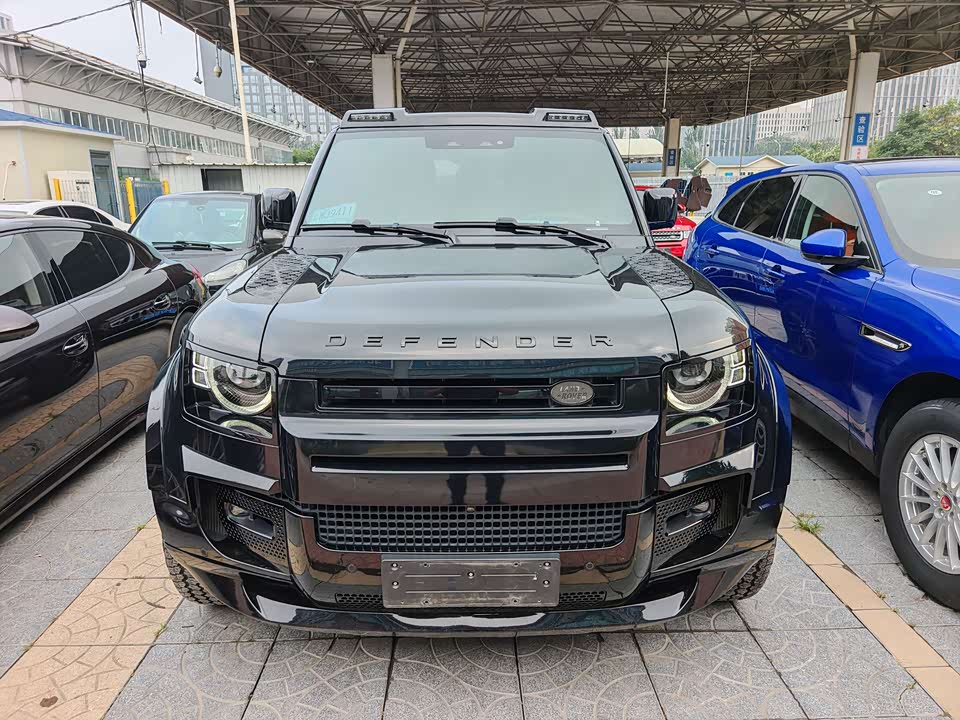 Land Rover guard
