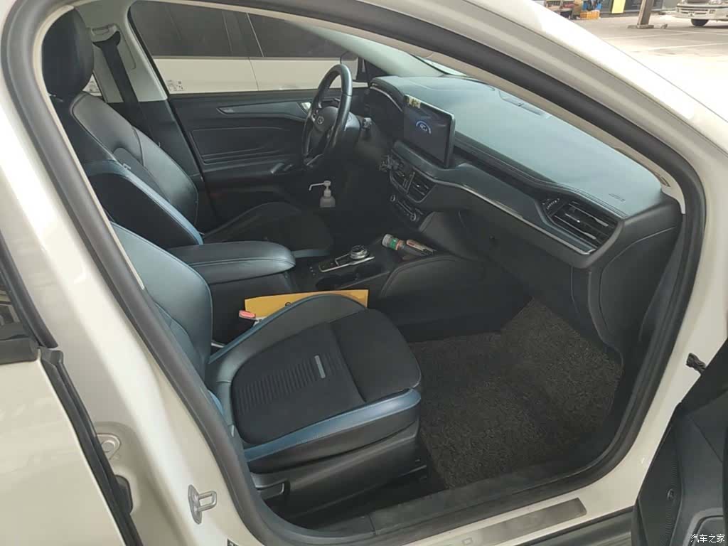 Ford Focus, 2021 25