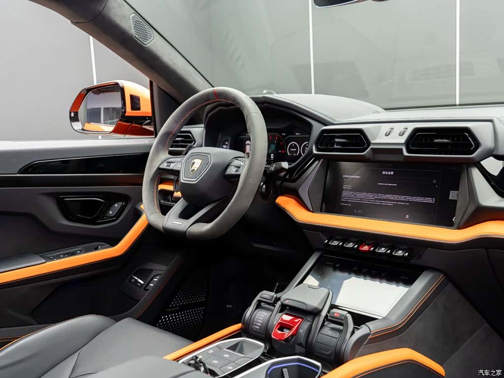 Lamborghini Urus, 2025 19