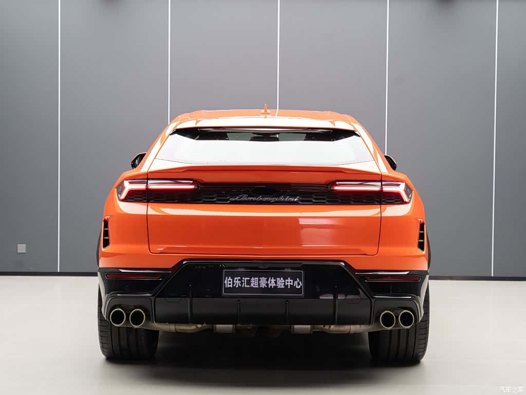 Lamborghini Urus, 2025 7