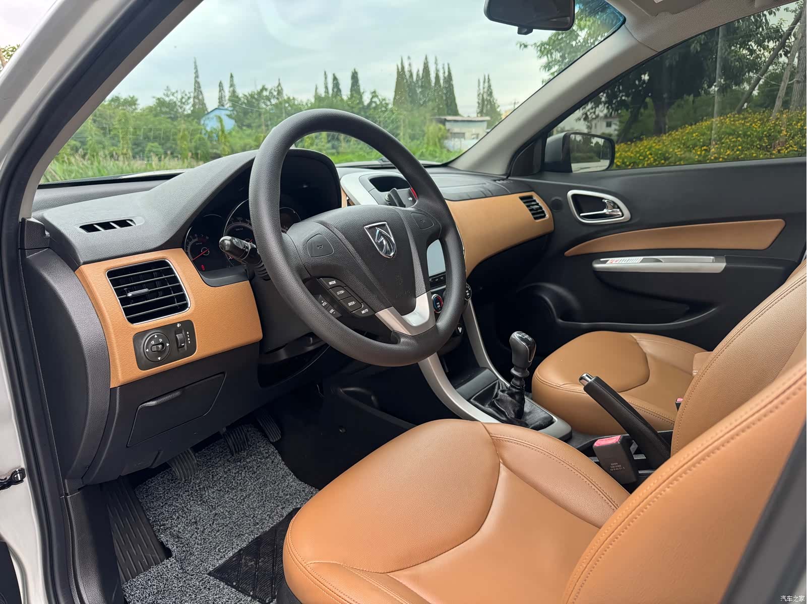 Wuling 630, 2014 10