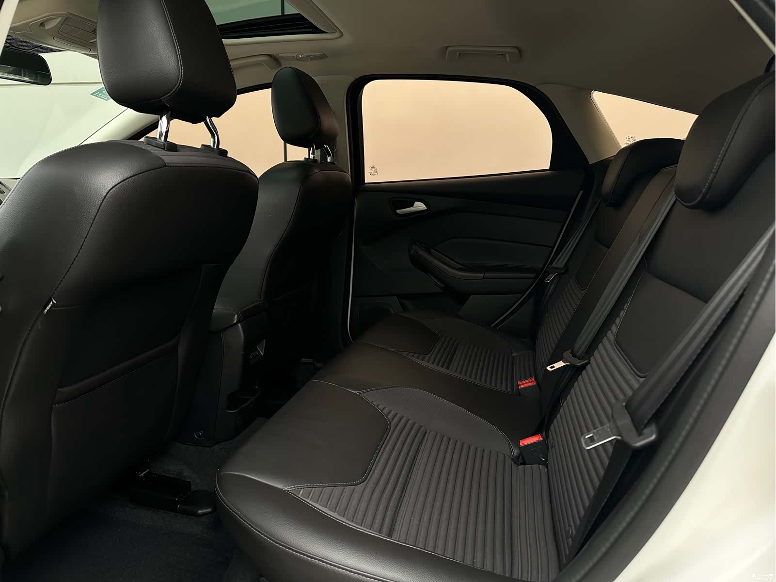 Ford Focus, 2017 7