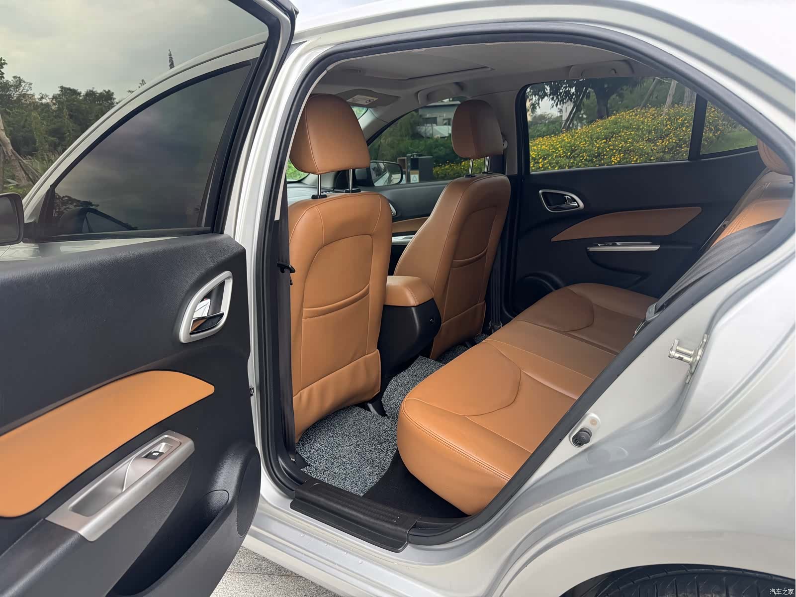 Wuling 630, 2014 14