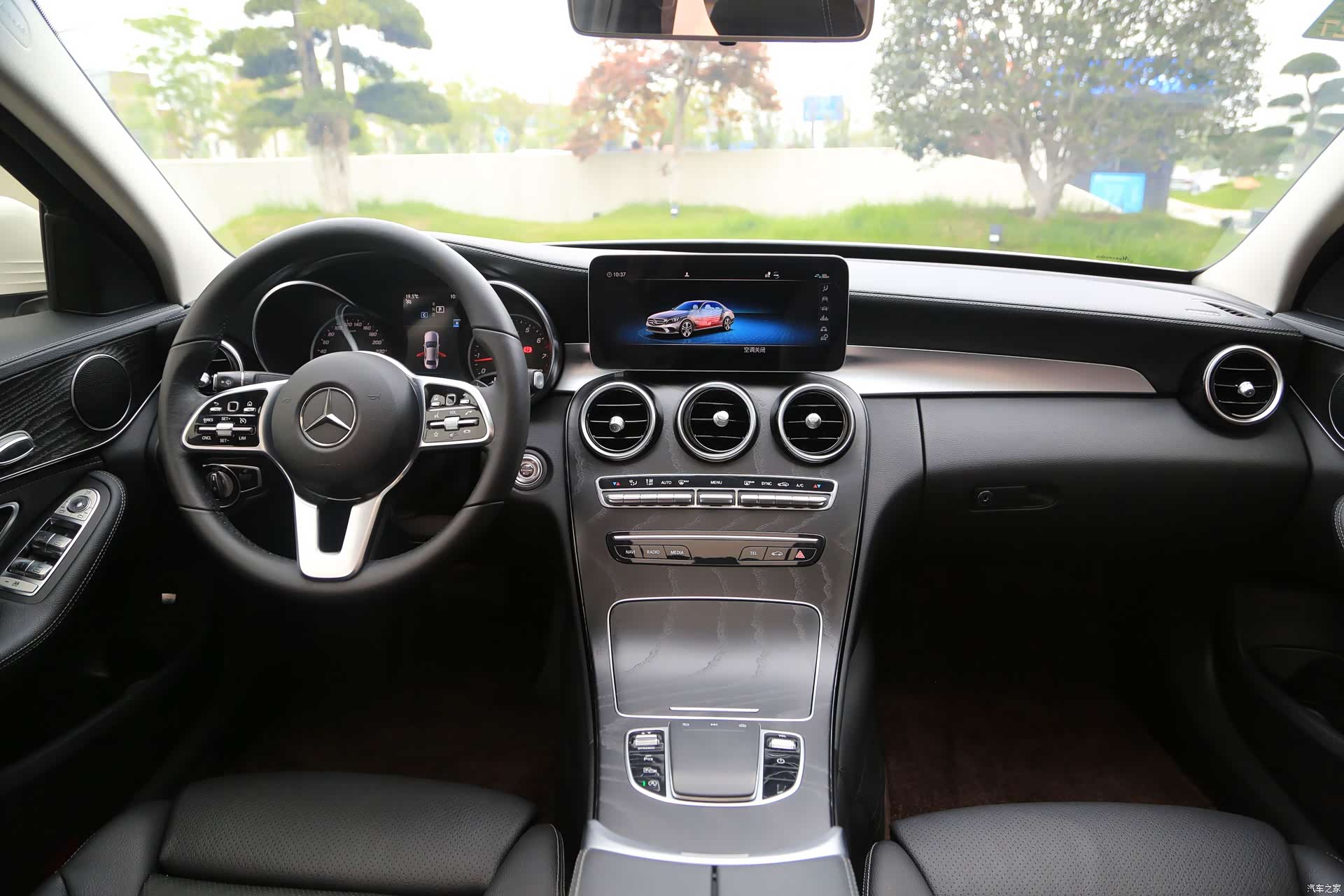 Mercedes-Benz C-Class, 2019 4
