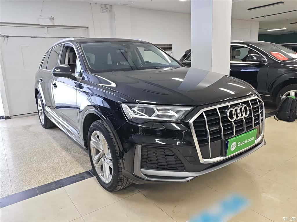 Audi Q7, 2023 4