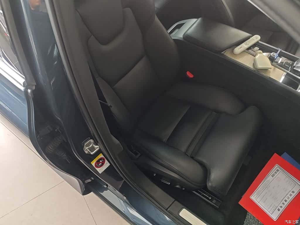 Volvo S60, 2022 25