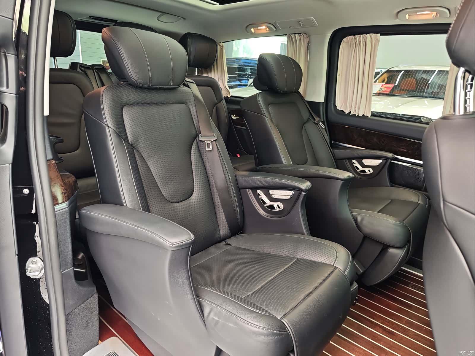 Mercedes-Benz V-Class, 2020 9