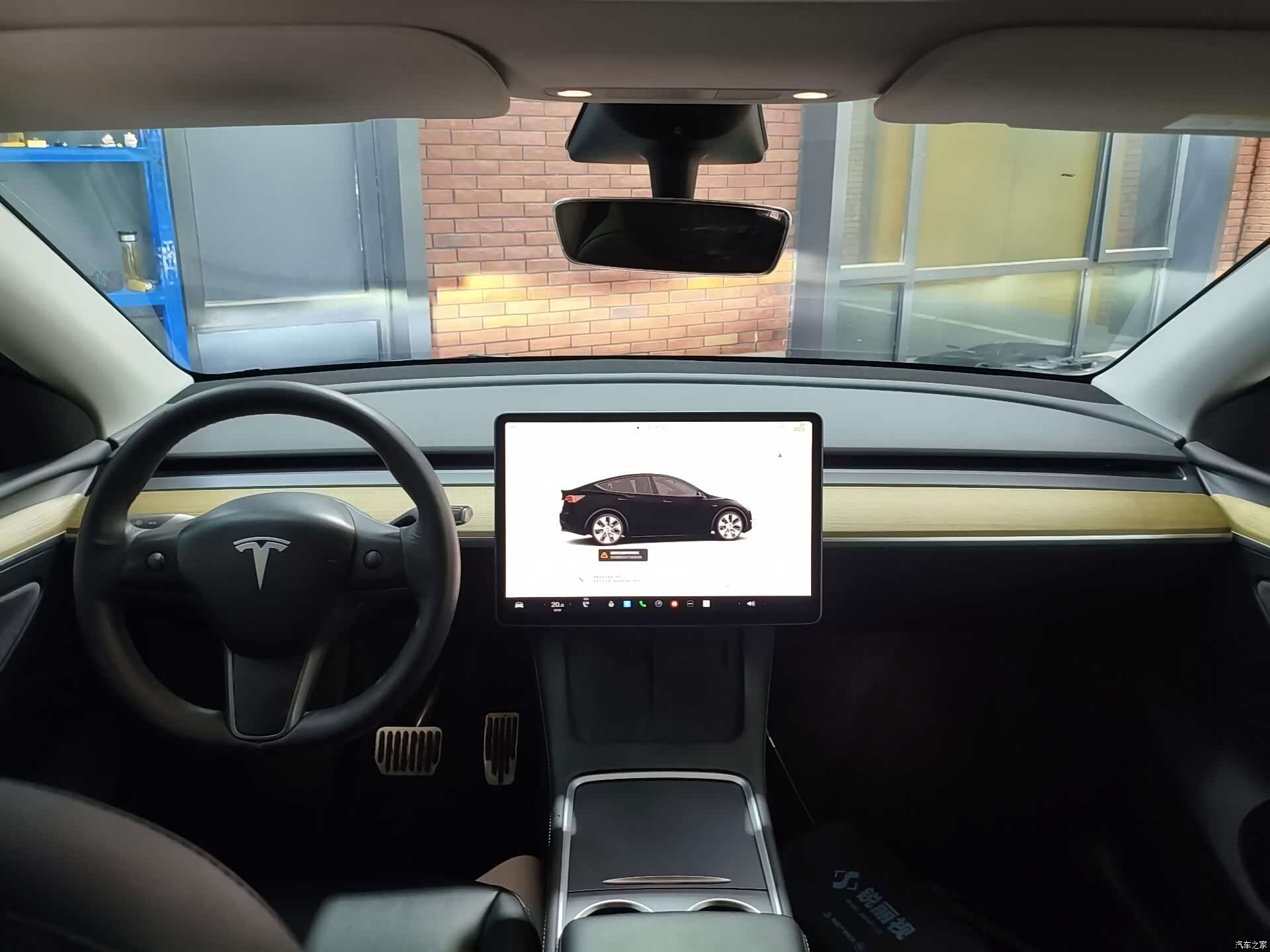 Tesla Model Y, 2023 12
