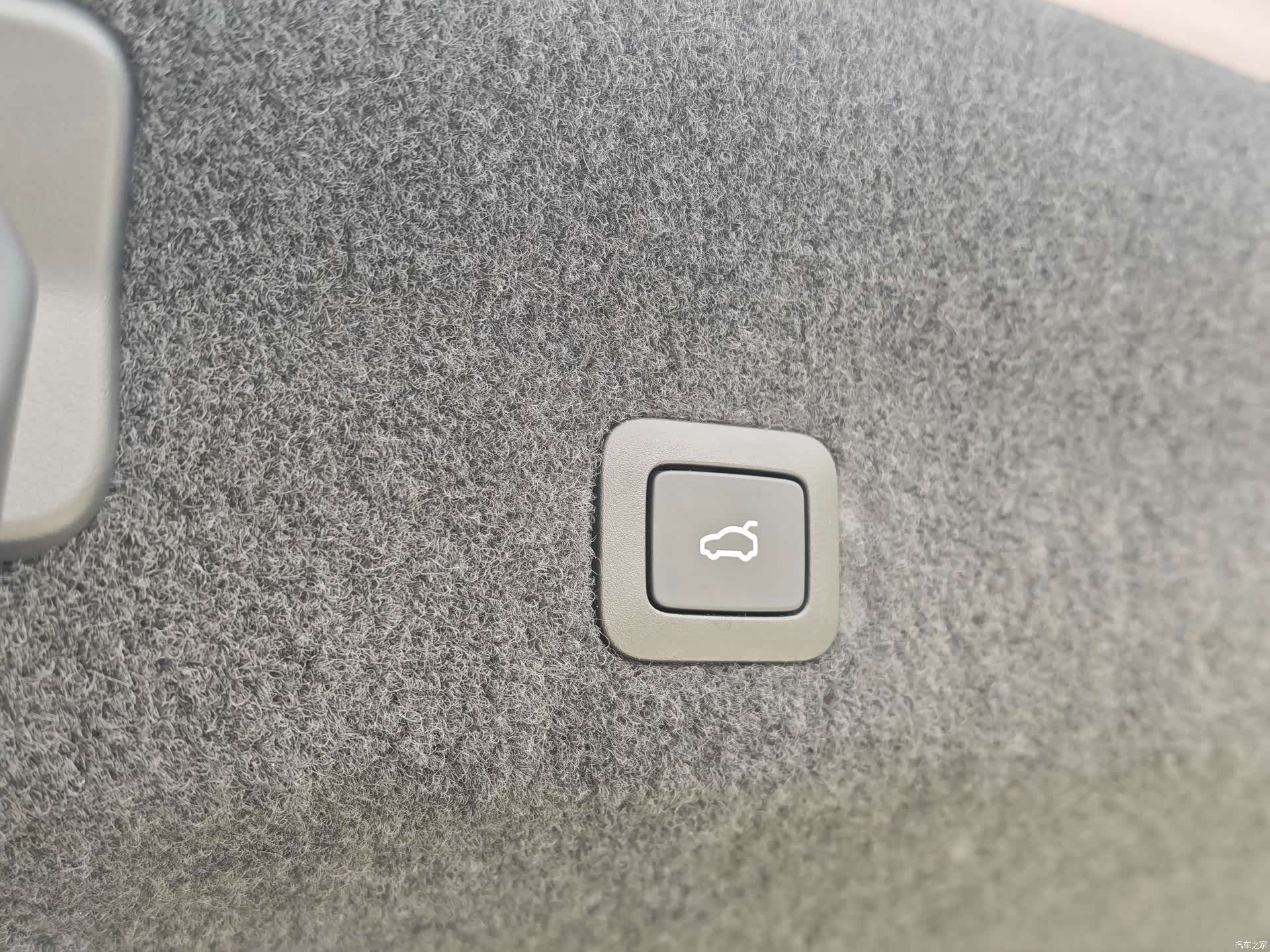 Xiaomi SU7, 2025 12