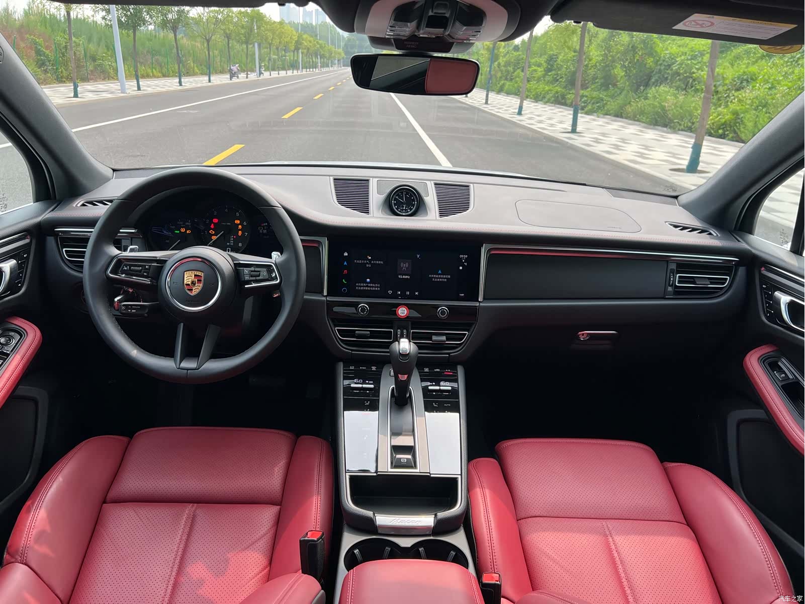 Porsche Macan, 2026 все фото