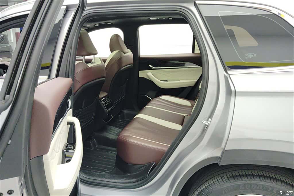 Geely Xingyue L, 2022 11