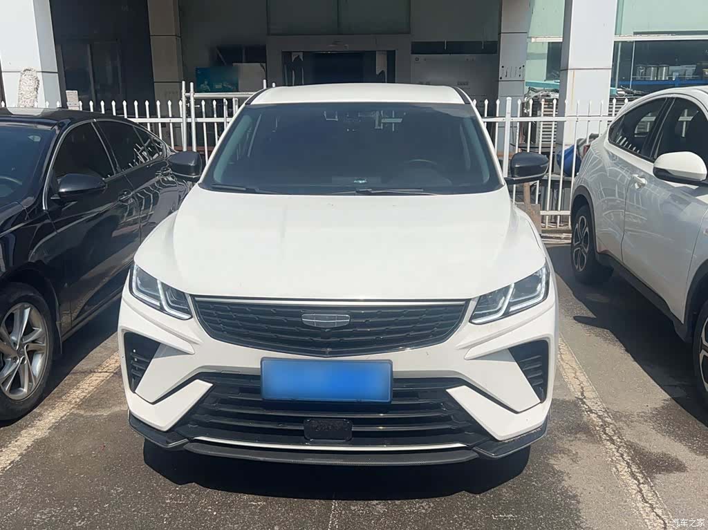 Geely Coolray, 2025 6