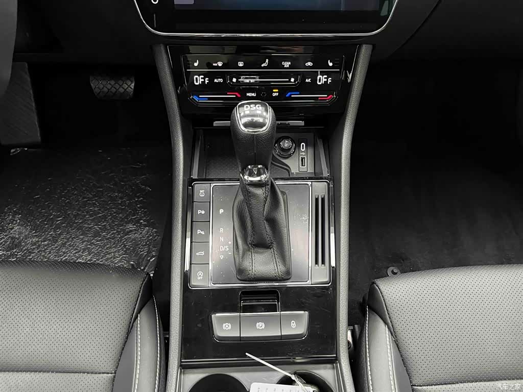 Skoda Superb, 2024 все фото
