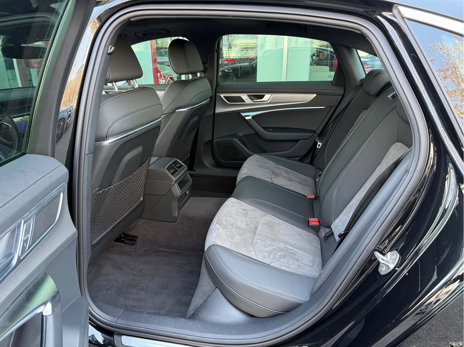 Audi A6L, 2024 4