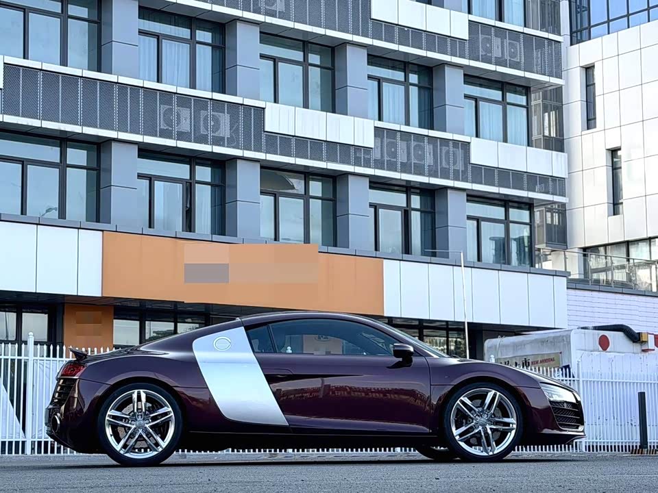 Audi R8