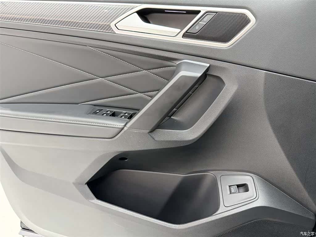 Volkswagen Tiguan L, 2024 21