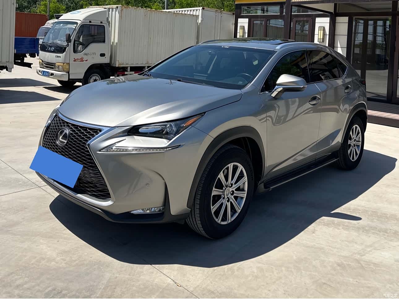 Lexus NX, 2015 1