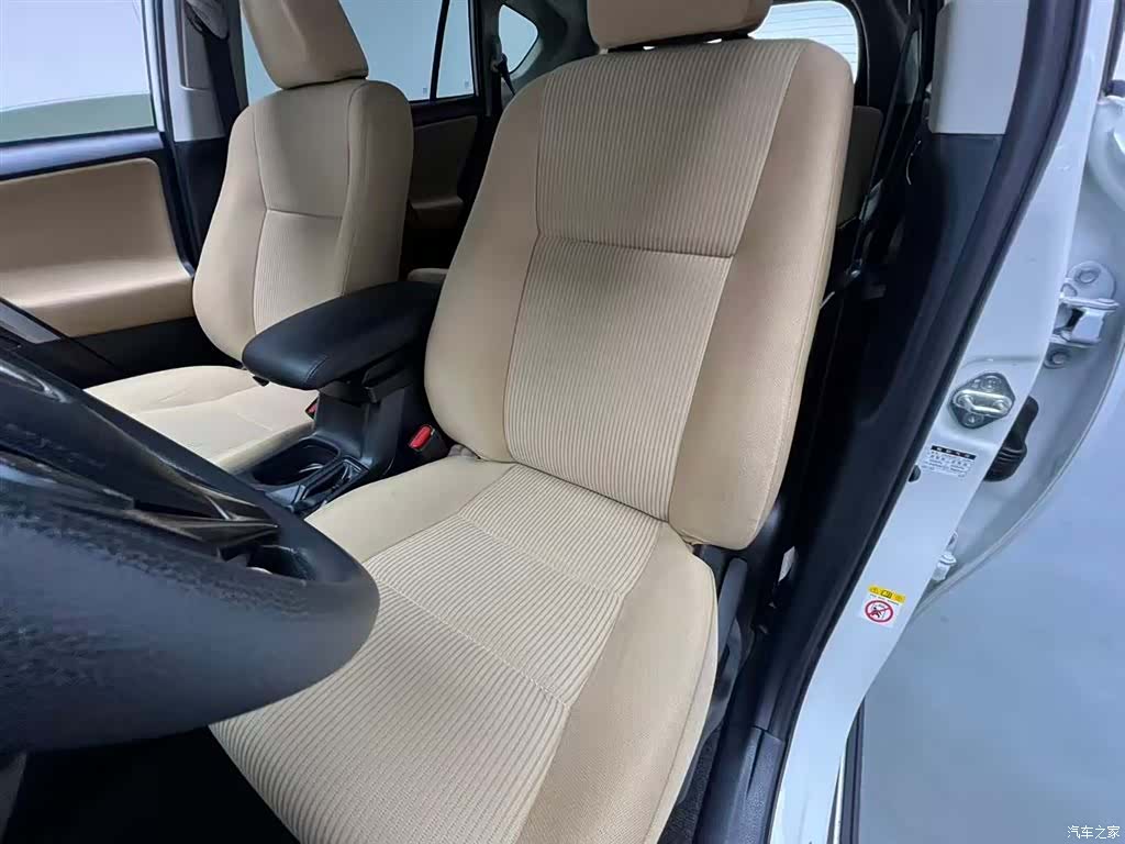 Toyota RAV4, 2018 4