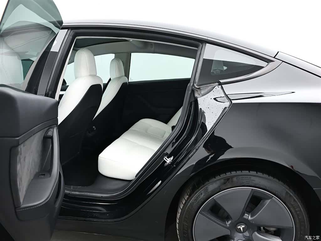 Tesla Model 3, 2022 14