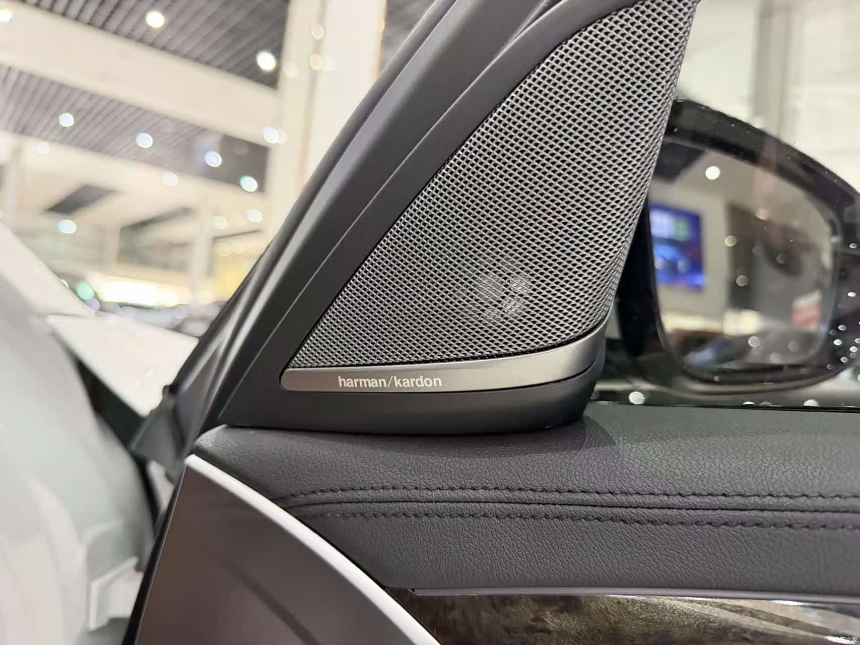 BMW 5 Series, 2018 13