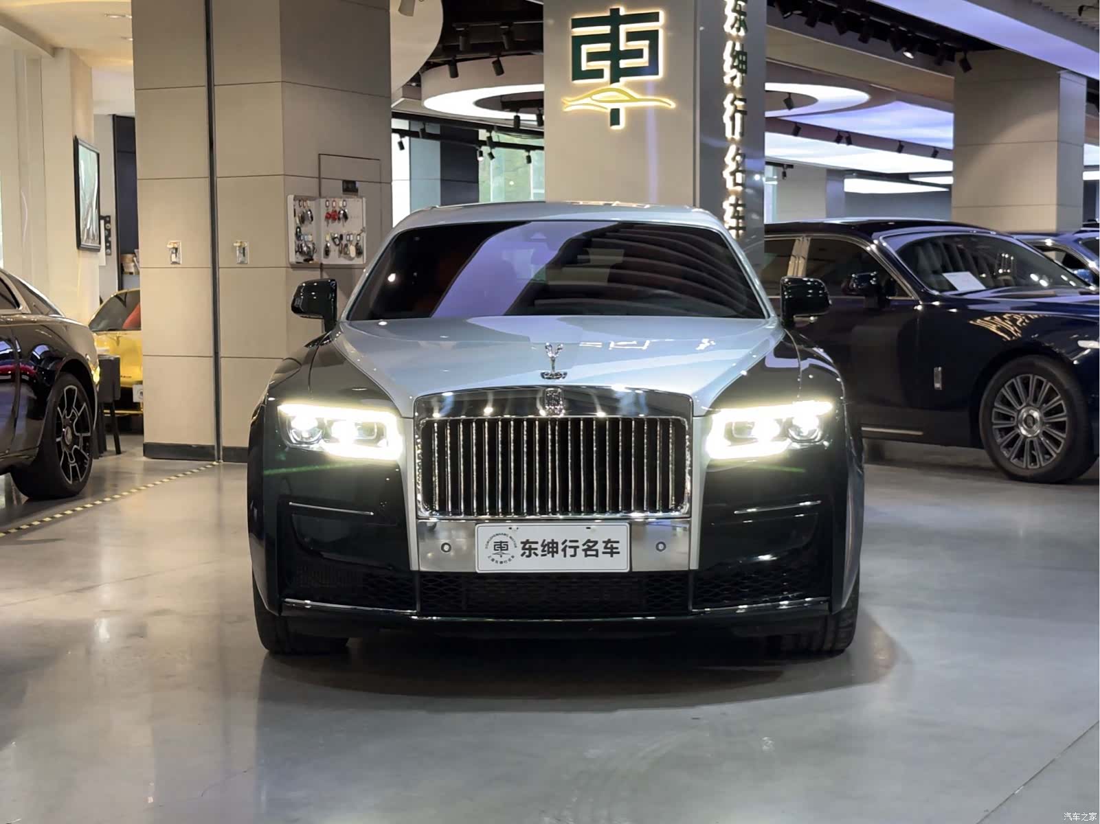 Rolls-Royce Ghost, 2022 2