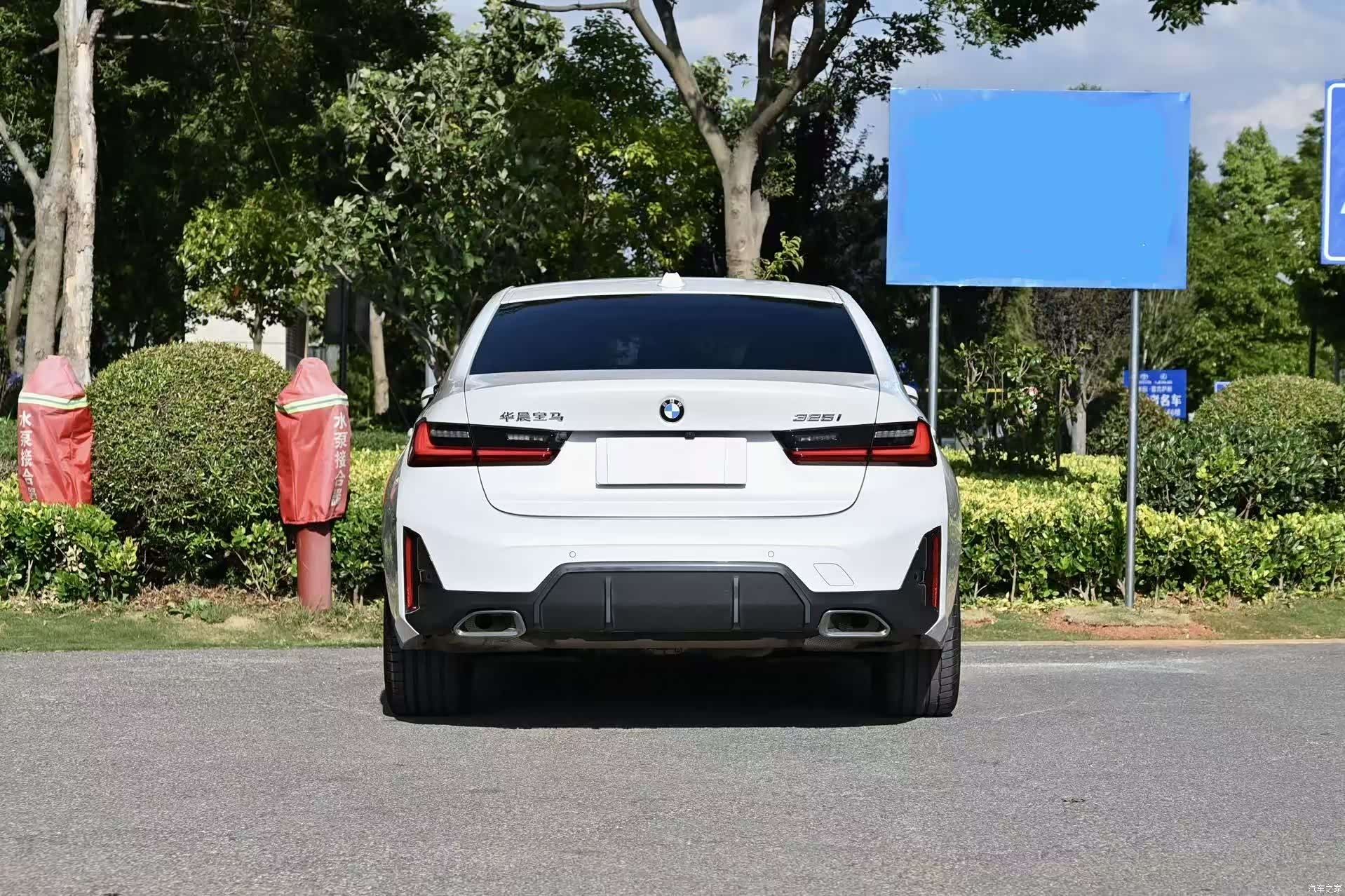 BMW 3 Series, 2023 21
