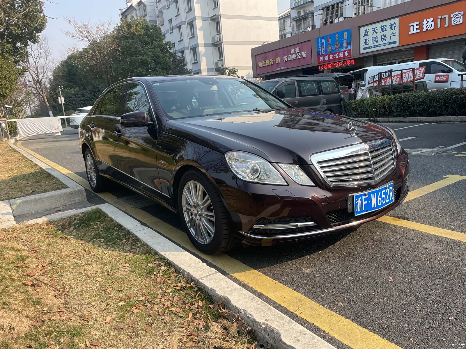 Mercedes-Benz E-Class, 2012 3