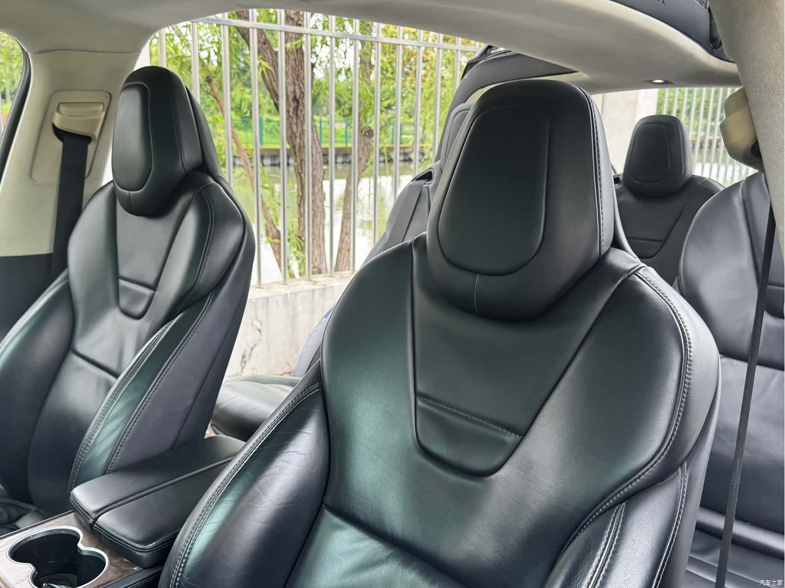 Tesla Model X, 2017 14