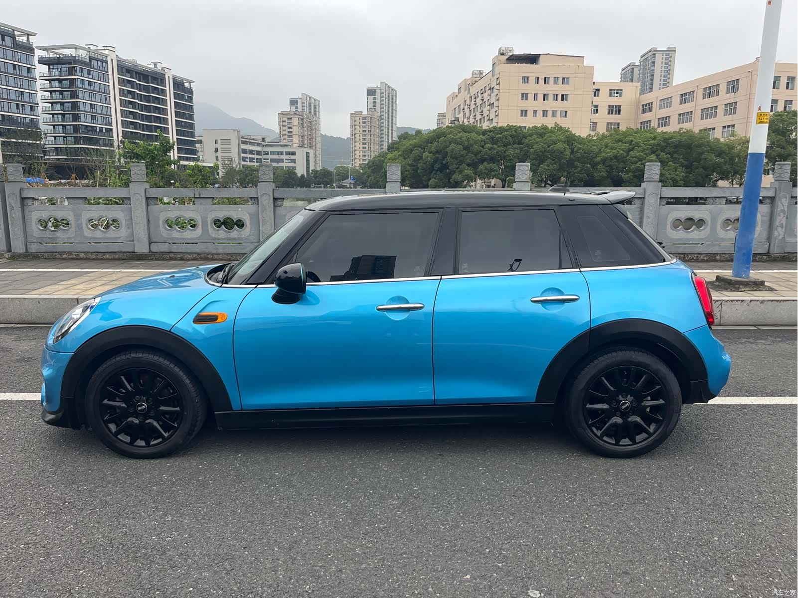 Mini ONE, 2019 4
