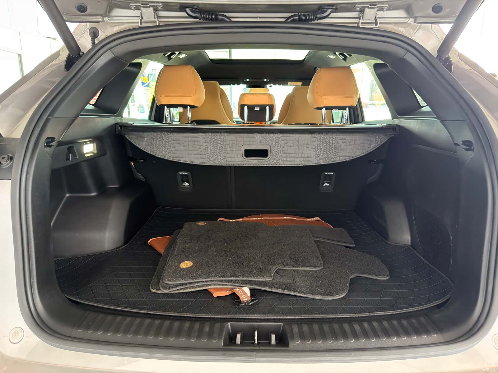 Geely Galaxy L7, 2024 13