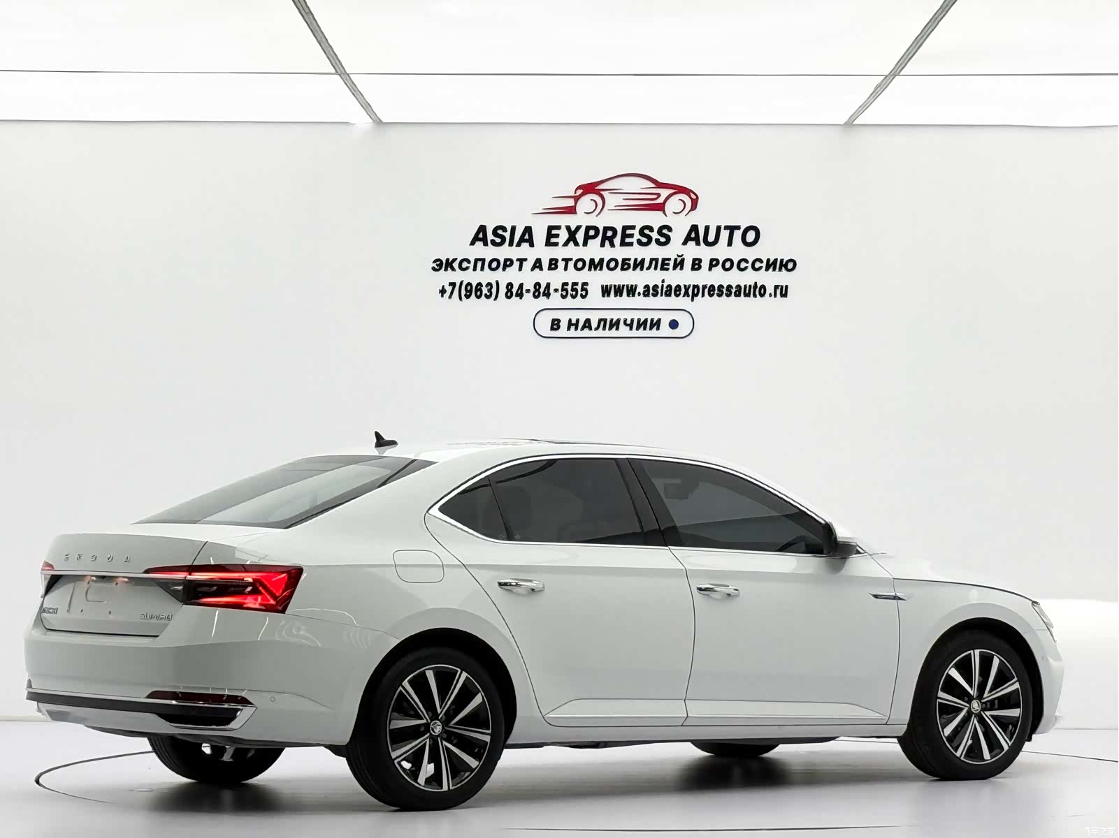 Skoda Superb, 2023 4