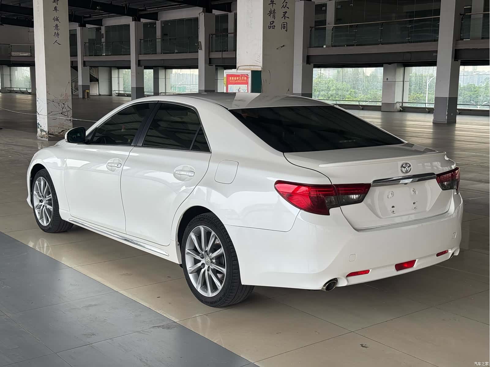 Toyota 2.5V, 2017 4