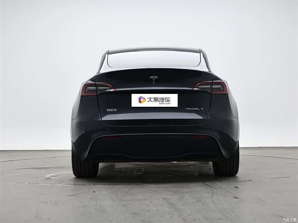 Tesla Model Y, 2024 4