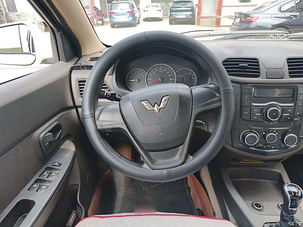 Wuling Hongguang, 2016 3