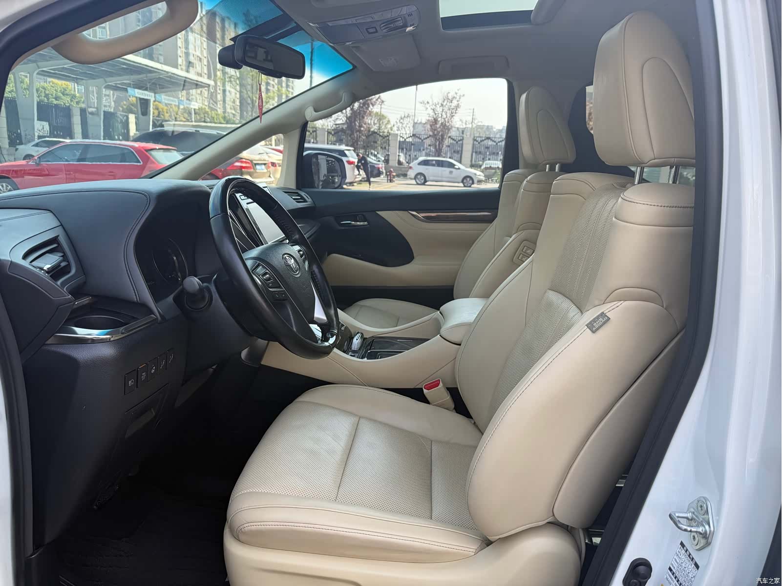 Toyota Alphard, 2018 2