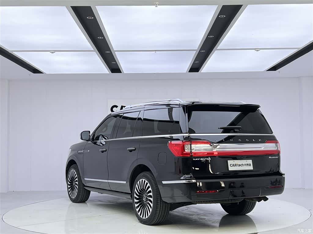 Lincoln Navigator, 2021 7