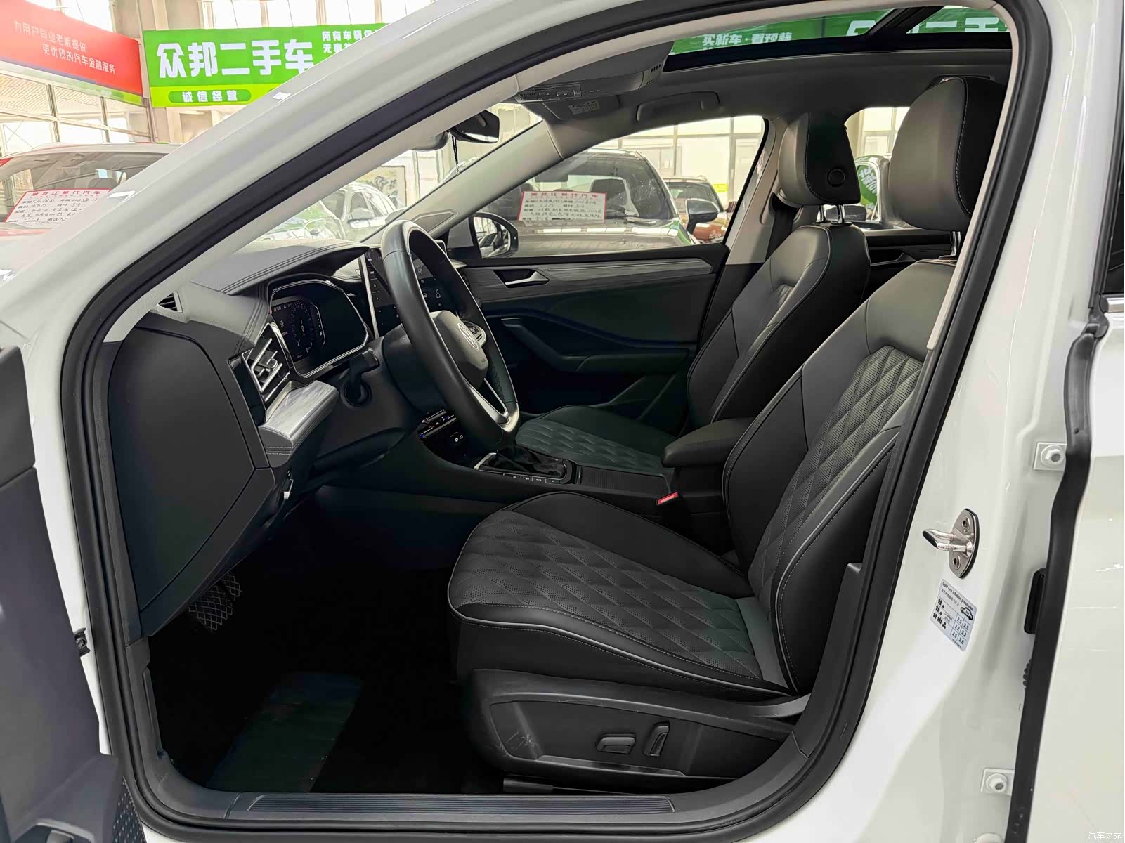 Volkswagen Sagitar, 2022 8