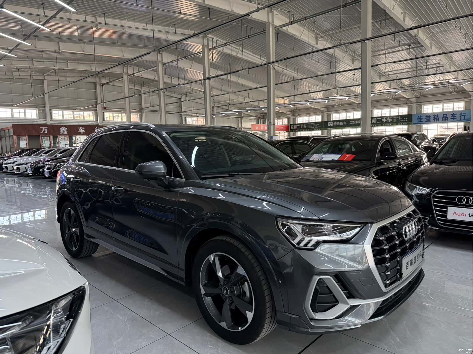 Audi Q3, 2023 3