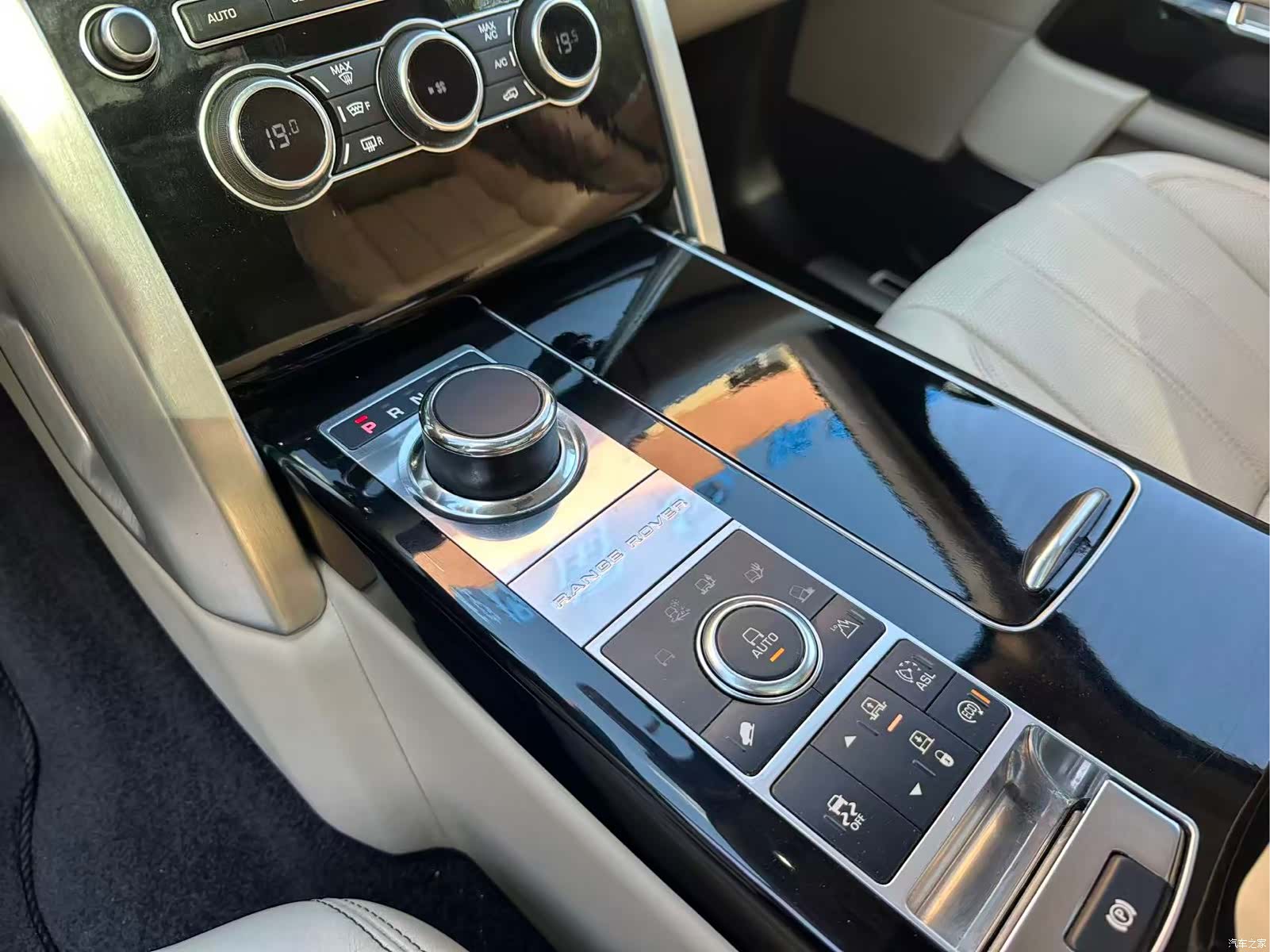 Land Rover Range Rover, 2015 16