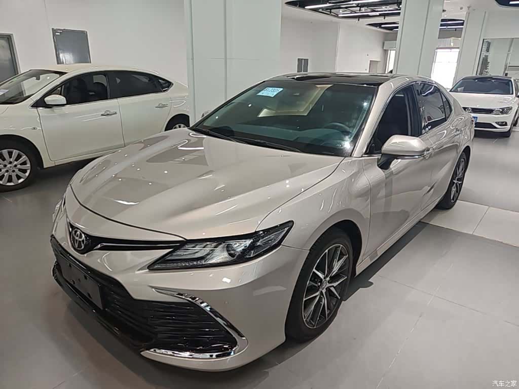 Toyota Camry, 2022 2