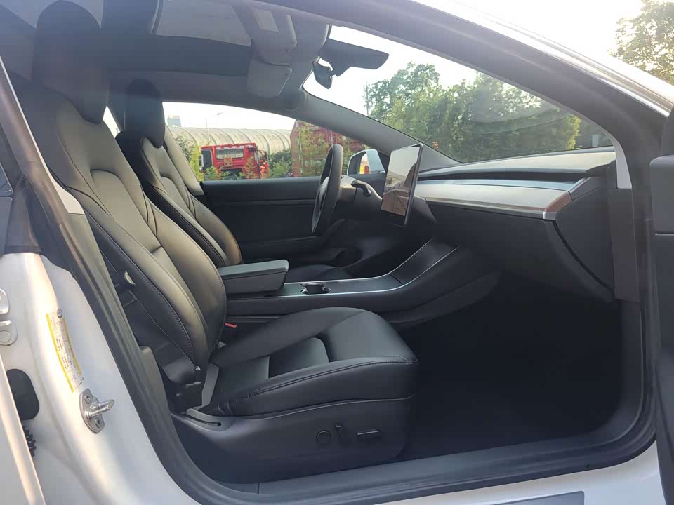 Tesla Model 3 Tesla Model 3